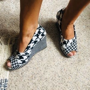 Toms Peep Toe Wedge